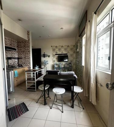 1BR-corner unit at Laureano di Trevi Makati