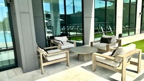 1BR Getaway Pool Gym