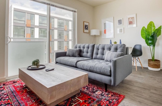 1BR in Redmond with On-Site Amenities