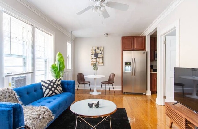 1BR Getaway Apt Vintage Modern in Lincoln Square