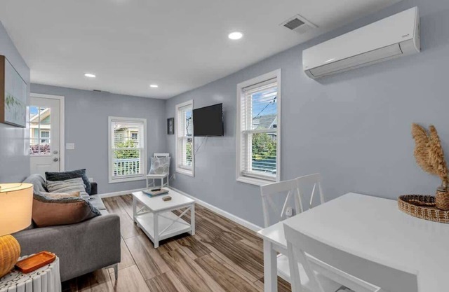 1BR Modern Apt Balcony Near ASBURY | Monthly Stays
