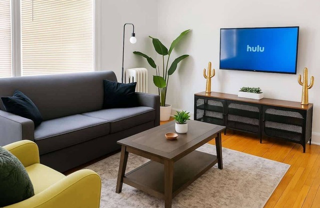 1BR Unit w/ 2 Comfy Beds