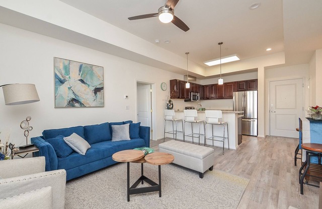 1C| *Holiday Special* Cozy home in a Lifestyle Center| Home Away from Home|