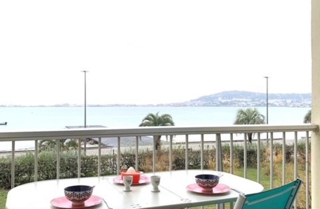 1er étage, balcon, animaux admis, parking de proximité - FR-1-503-8