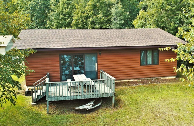 Cabaña junto al lago con hermosas vistas del lago Moose ~ Muelle privado con lancha