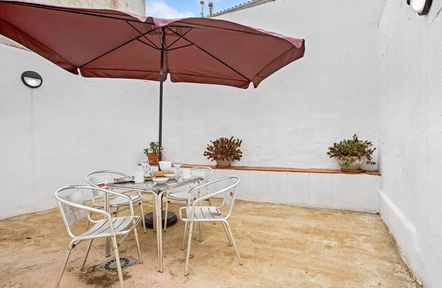 1SICA 01 - Espacioso y moderno apartamento totalmente renovado en planta baja situado en el centro de Llafranc, sólo 100m de la playa