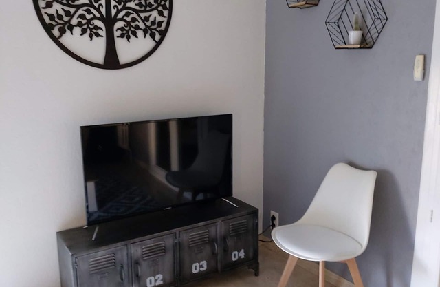 1ST FLOOR APARTMENT AIR-CONDITIONED VILLA