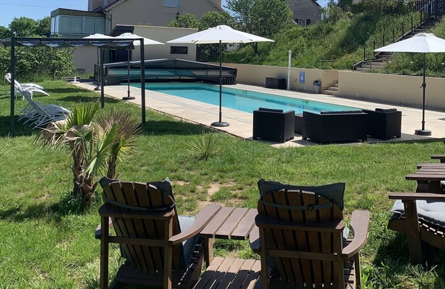 1st floor apartment with shared pool terrace