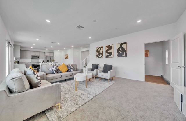 Vantage Estate Retreat #42252
