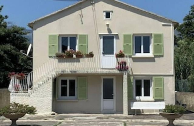 1st floor Villa El bimbo 50 metres from the sandy beach