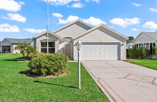 2/2 Biscayne Model w/ Golfcart