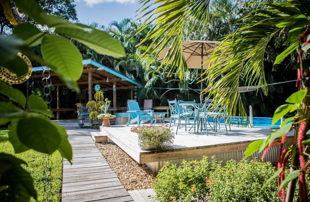 2/2, Davie / Ft. Lauderdale "Quiet / Pool" Garden Home - ¡MÁS IMPRESIONANTE QUE NUNCA!