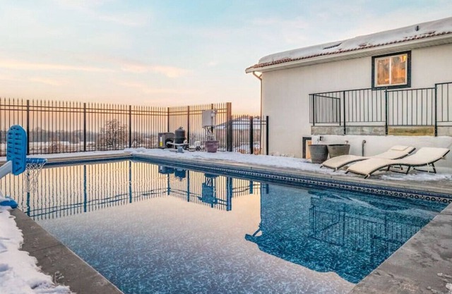 #2, 30% off Rental Car, Pool Spa Gym, 0 Fees, Crib