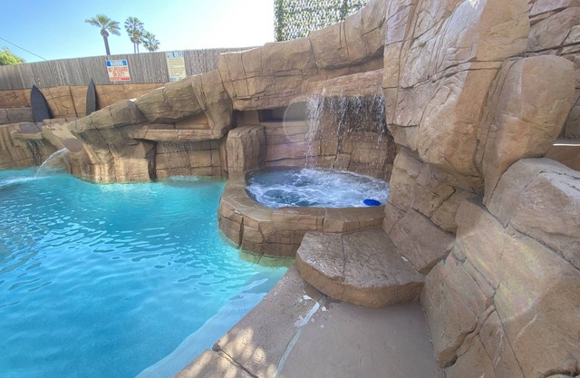 DIAPOSITIVA DE AGUA RECIENTEMENTE CONSTRUIDA EN CASA RECIENTEMENTE REMODELADA 2. 7MI DISNEY & CONVENTION CENTER