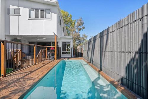 2 - 8 Pandanus, Beautiful townhouse walking distance to beach