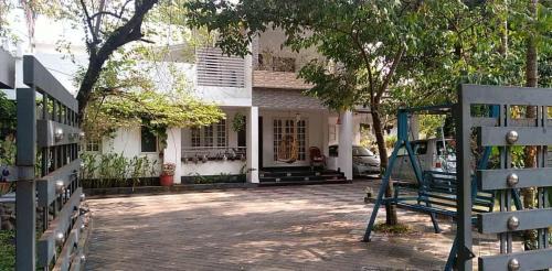 2 AC Room in KUTHUPARAMBA