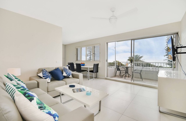 2 BDRM Beach Apartment BILGOLA4