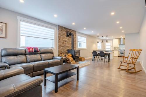 2 BDRM Homes on 2nd Avenue
