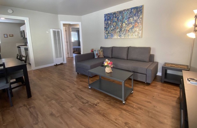 2 Bed 1 bath 5 minutes to Downtown SD, Apt # 1