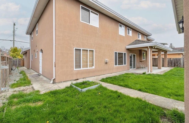 2 bed 1 bath cozy suite