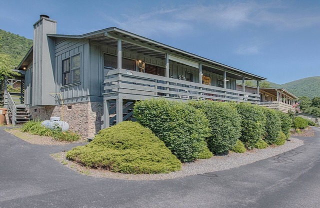 2 habitaciones, 2 baños, cerca de la ciudad y el esquí, vistas espectaculares, acceso pavimentado, WIFI