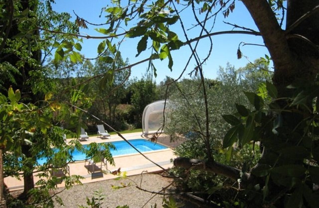2-bed 5-ft. air-conditioned villa with shared heated and covered swimming pool