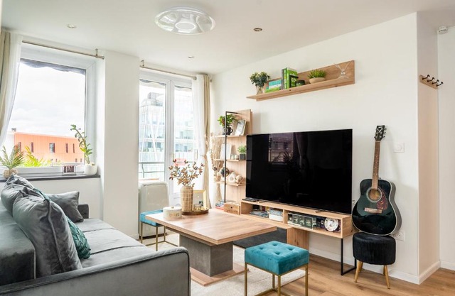 2-Bed Apartment - Sleeps 4 AirCon & Central Links