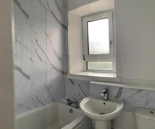 2-Bed Apartment in Aberdeen Sleeps 4 Parking