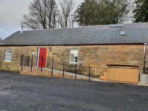 2-Bed Barn Hot Tub & Pet Friendly near Muirkirk