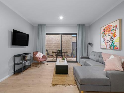 2 Bed Central New townhouse