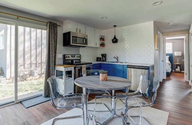 2-Bed Duplex Near 3 KU! 29