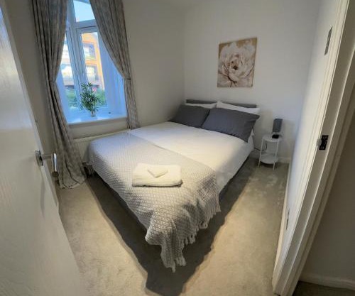 2 Bed House near Canary Wharf