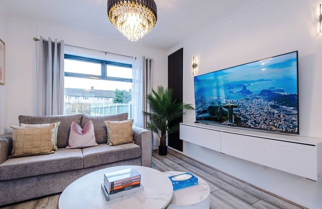 2 Bed House - Perfect for Contractors & Families