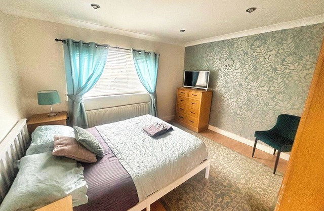 Doncaster -Very Quiet-Private Parking-Dog Friendly