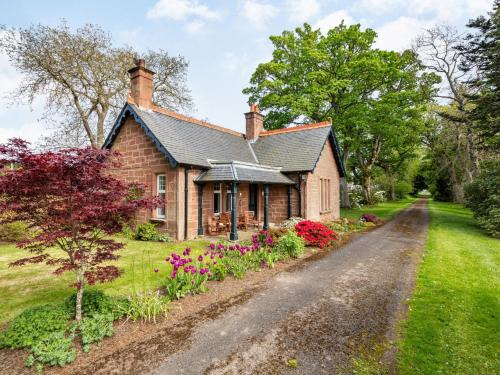 2 Bed in Kirriemuir 86235