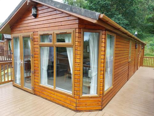 2 Bed Lodge-Sleeps 4-Valley View-Pet Friendly