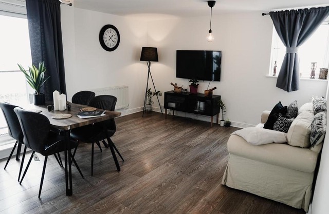 2 Bed River View Greenwich
