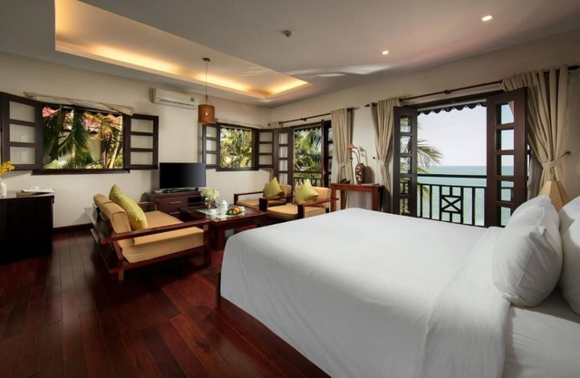2 Bed Room Villa Beach Front - Managed By Danangvacations