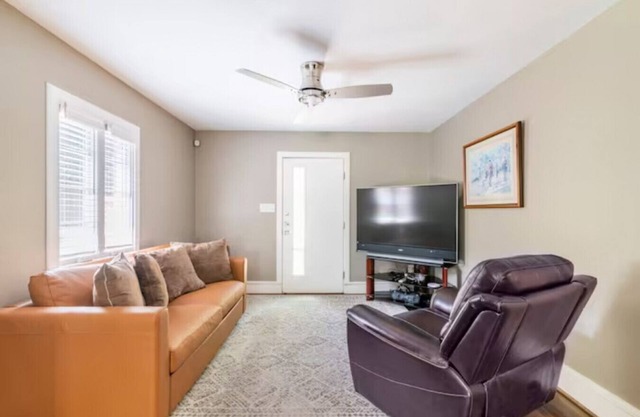 2 Bed luxury stay with updated bath/kitchen