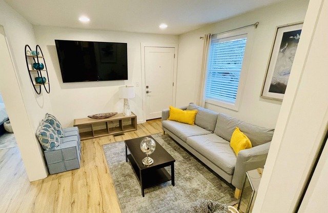 2 Bedrm Apt On Beltline VA Highlands
