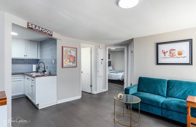 2-bedroom, 1-bathroom apartment