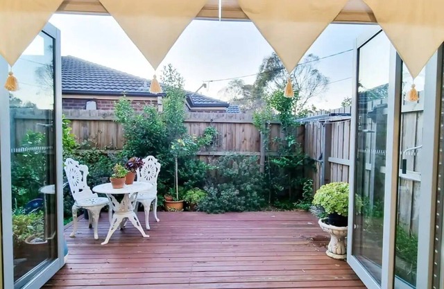 2 bedroom & 2 bathroom comfortable townhouse