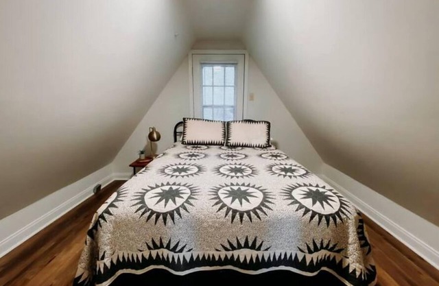 2 Bedroom A-Frame Cabin Near Sheltowee Trace & MSU