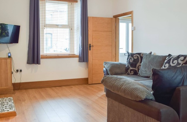 2 bedroom accommodation in Burryport, near Llanelli