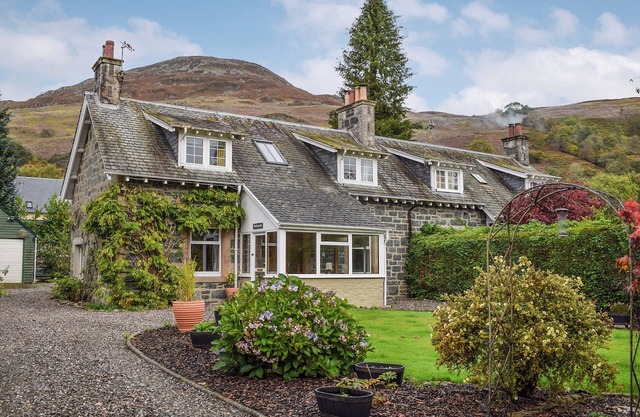2 bedroom accommodation in St Fillans