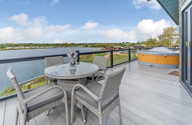 2 bedroom accommodation in Tewkesbury