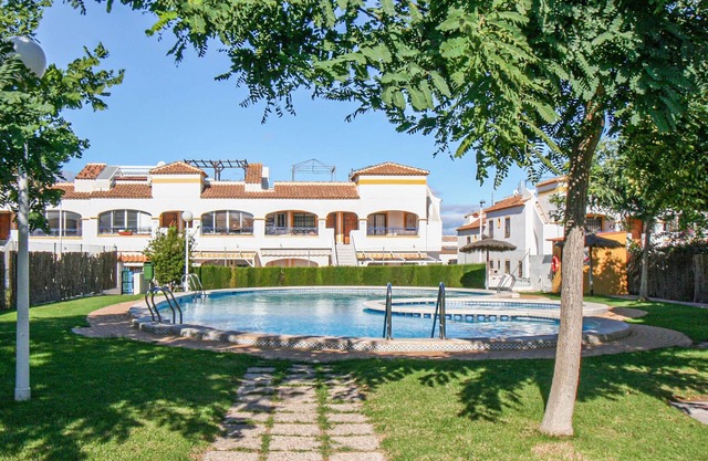 Alojamiento de 2 habitaciones en Santa Pola