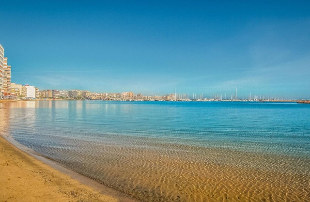 Alojamiento de 2 habitaciones en Torrevieja