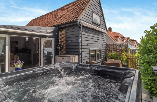 2 bedroom accommodation in Wickhambrook, near Newmarket