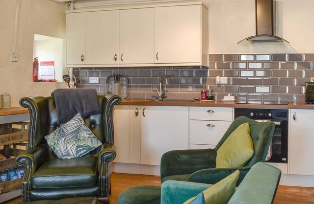2 bedroom accommodation in Talsarnau, near Harlech
